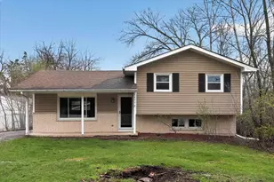 5635 Alabama Ave, Clarendon Hills, IL 60514 - Photo 1