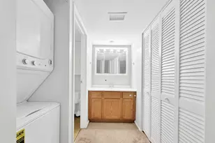 1978 Kenilworth Cir, Hoffman Estates, IL 60169 - Photo 11