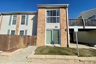 1978 Kenilworth Cir, Hoffman Estates, IL 60169 - Photo 1