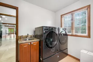 910 Red Fox Ln, Oak Brook, IL 60523 - Photo 19