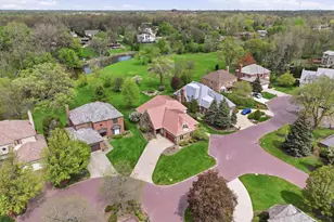 910 Red Fox Ln, Oak Brook, IL 60523 - Photo 37