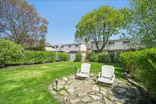 1739 N Windsor Dr, Arlington Heights, IL 60004 - Photo 17