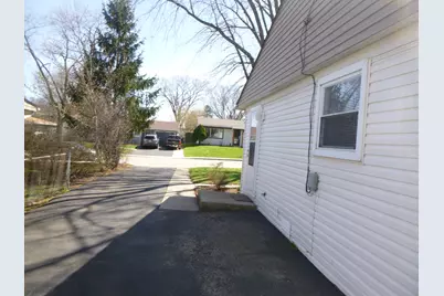 30 Aspen Lane, Carpentersville, IL 60110 - Photo 9