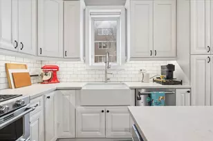 2257 W Belmont Ave, Chicago, IL 60618 - Photo 9