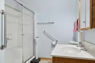 801 N McLean Blvd, Elgin, IL 60123 - Photo 13