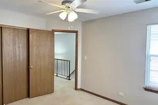 125 Capella Ct, Lake in the Hills, IL 60156 - Photo 17