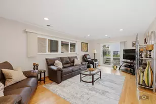 9437 Lockwood Ave, Skokie, IL 60077 - Photo 19