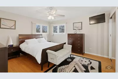 9437 Lockwood Avenue, Skokie, IL 60077 - Photo 17