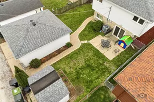 9437 Lockwood Ave, Skokie, IL 60077 - Photo 27