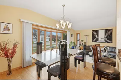 9437 Lockwood Avenue, Skokie, IL 60077 - Photo 9