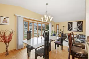 9437 Lockwood Ave, Skokie, IL 60077 - Photo 9