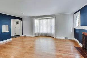 5601 Carol Ave, Morton Grove, IL 60053 - Photo 3
