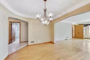 5644 N Meade Ave, Chicago, IL 60646 - Photo 7