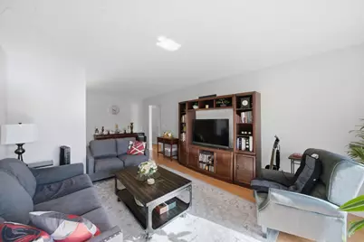 5211 N Potawatomie Avenue #206, Chicago, IL 60656 - Photo 3