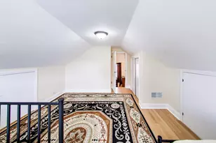 5136 W Lee St, Skokie, IL 60077 - Photo 25