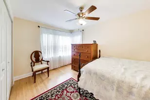 5136 W Lee St, Skokie, IL 60077 - Photo 15