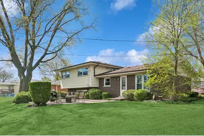 2007 N Spruce Terrace, Arlington Heights, IL 60004 - Photo 3