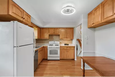 2007 N Spruce Terrace, Arlington Heights, IL 60004 - Photo 9