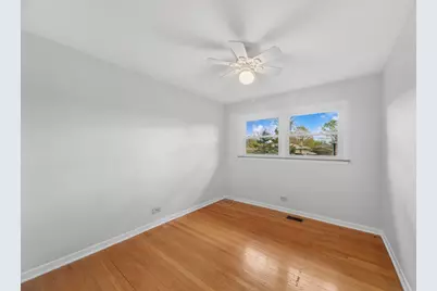 2007 N Spruce Terrace, Arlington Heights, IL 60004 - Photo 17