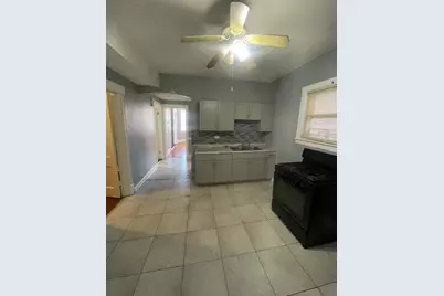 8136 S Exchange Avenue #2, Chicago, IL 60617 - Photo 5