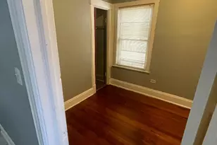 8136 S Exchange Ave, Chicago, IL 60617 - Photo 3