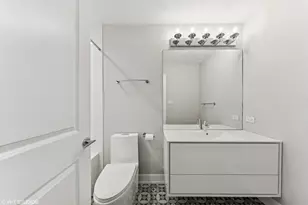 3125 S Giles Ave, Chicago, IL 60616 - Photo 19