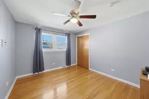 8215 Austin Ave, Burbank, IL 60459 - Photo 11