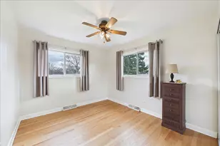 2N548 Pleasant Ave, Glen Ellyn, IL 60137 - Photo 13