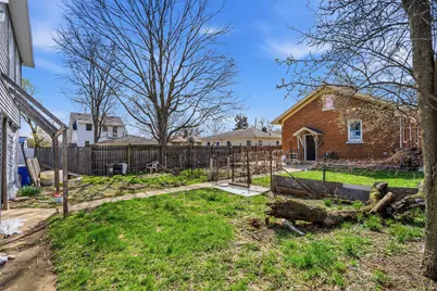 618 E 12th Street, Lockport, IL 60441 - Photo 5