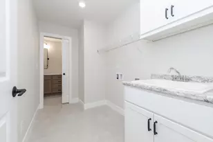 5012 Castlebar Dr, Bloomington, IL 61705 - Photo 23