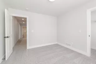 5012 Castlebar Dr, Bloomington, IL 61705 - Photo 39