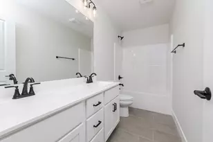 5012 Castlebar Dr, Bloomington, IL 61705 - Photo 25