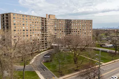 7141 N Kedzie Avenue #403, Chicago, IL 60645 - Photo 1