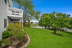 321 Clairemont Ct, Aurora, IL 60504 - Photo 9