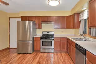 5014 W Circle Pl, Crestwood, IL 60418 - Photo 11