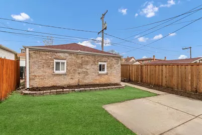 2417 N 76th Avenue, Elmwood Park, IL 60707 - Photo 33