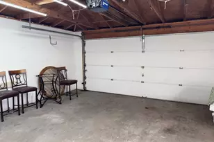 11022 S Avenue D, Chicago, IL 60617 - Photo 19