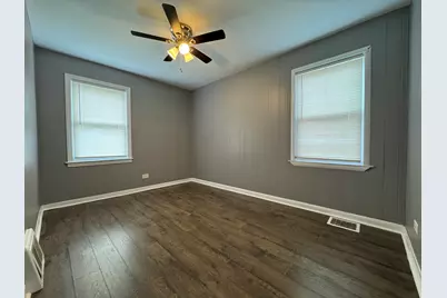 11022 S Avenue D, Chicago, IL 60617 - Photo 9