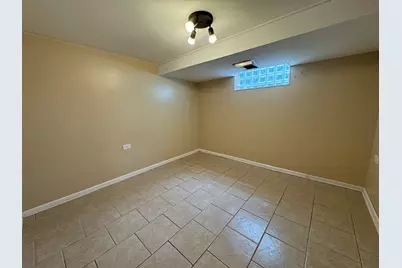 11022 S Avenue D, Chicago, IL 60617 - Photo 15