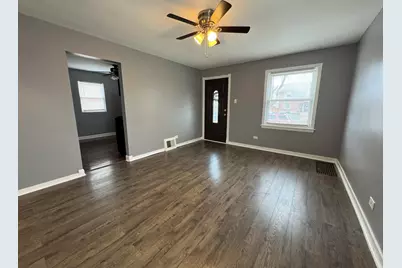 11022 S Avenue D, Chicago, IL 60617 - Photo 5