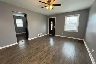 11022 S Avenue D, Chicago, IL 60617 - Photo 5