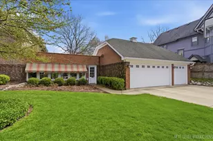 846 W Downer Pl, Aurora, IL 60506 - Photo 33