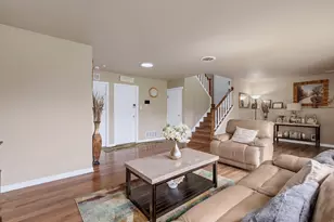 381 Thorncliffe Dr, Glendale Heights, IL 60139 - Photo 5