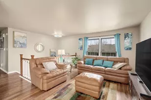 381 Thorncliffe Dr, Glendale Heights, IL 60139 - Photo 9