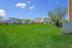 381 Thorncliffe Dr, Glendale Heights, IL 60139 - Photo 23