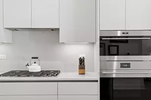 323 S Racine Ave, Chicago, IL 60607 - Photo 17