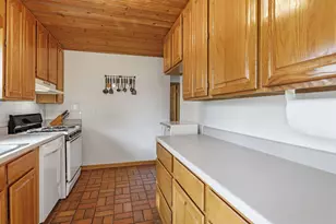 98 Cedar Dr, Crystal Lake, IL 60014 - Photo 13