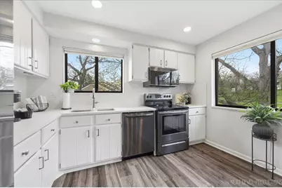 746 Oak Hill Road #A, Lake Barrington, IL 60010 - Photo 7