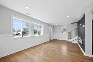 1N335 Purnell St, Carol Stream, IL 60188 - Photo 7