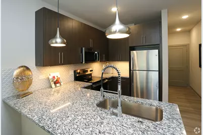 690 E Algonquin Road #3404, Schaumburg, IL 60173 - Photo 3